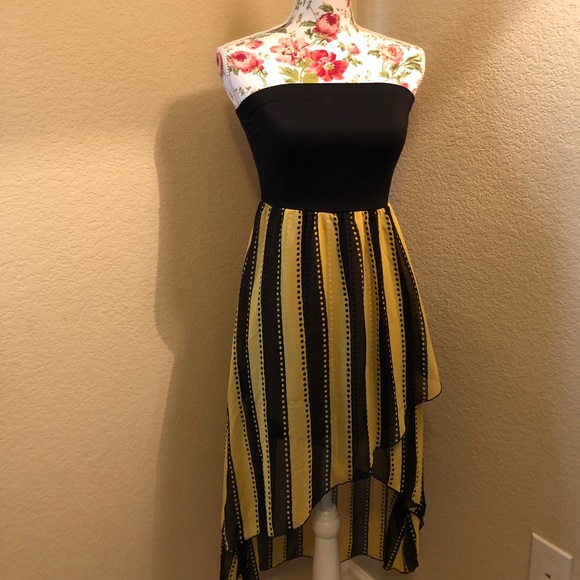 Fiancee Dresses & Skirts - Last chance!!! Cute Dress